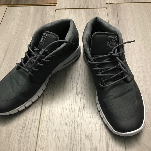 nike janoski max size 11